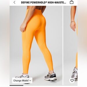 Fabletics Sports Bra and Leggings Set - Color Desert Sun